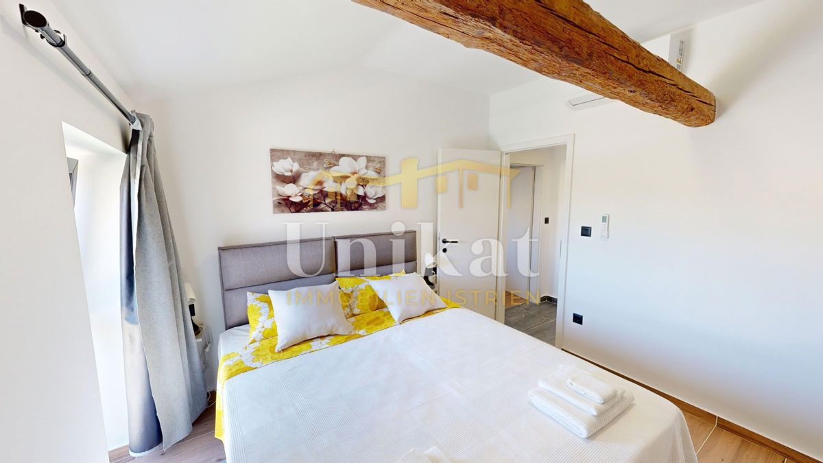 Prenovljena kamnita hiša blizu Poreča